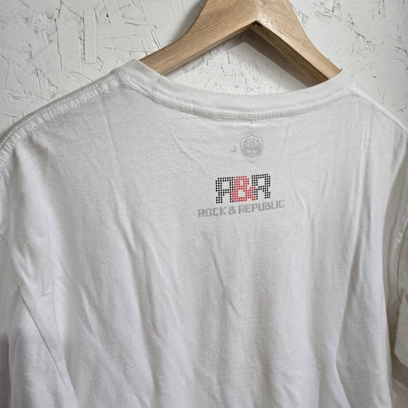 Rock & Republic | White Mens T-Shirt - Picture 6 of 8